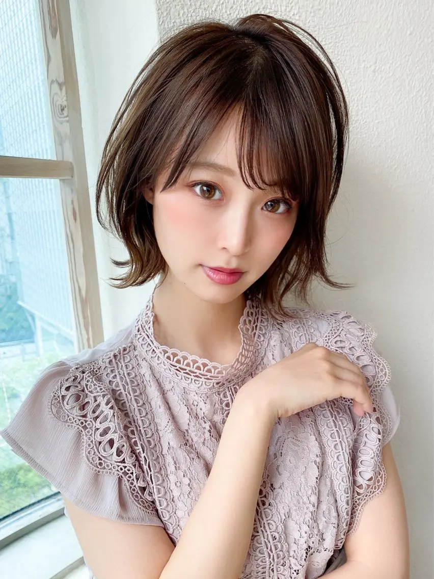 ミディアム カラー ボブ カット ヘアカラー トリートメント 山﨑 翼のヘアスタイル