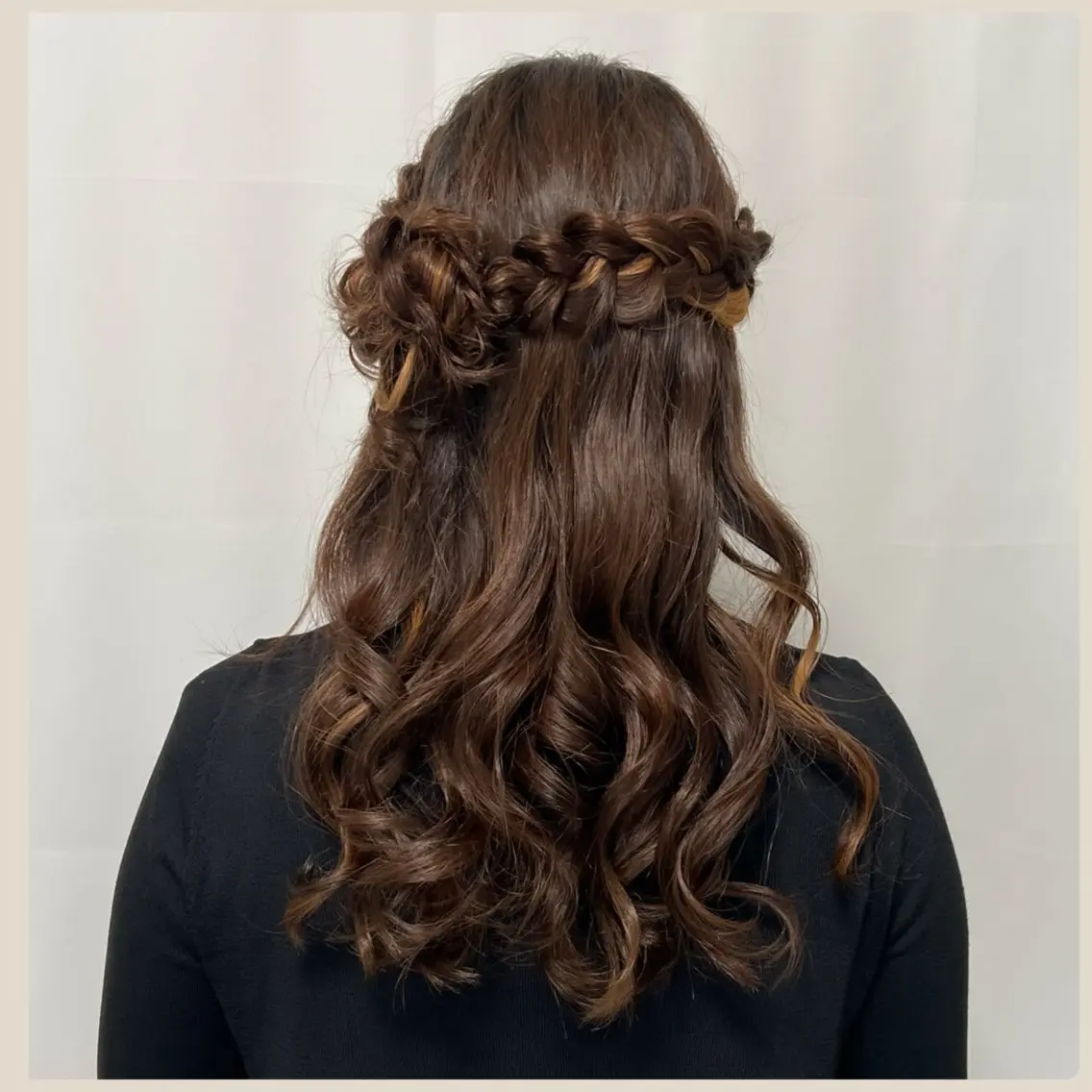 ロング ヘアアレンジ ハーフアップ お団子ヘア ヘアセット リクエスト受付中🪞 CHATEAUのヘアスタイル