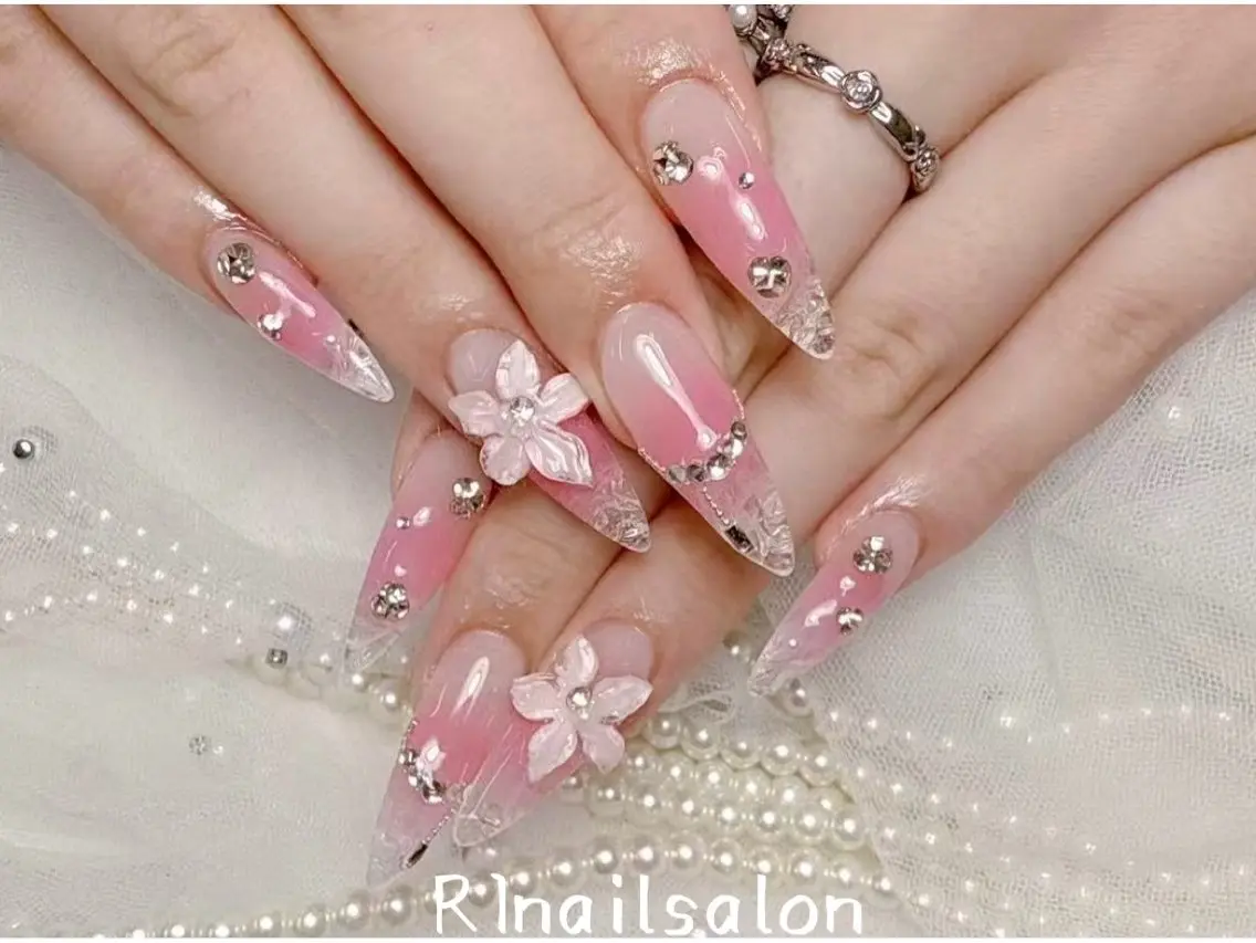 ネイル ジェルネイル 韓国ネイル マグネットネイル 持ち込み ワンカラーネイル ハンドネイル ハンドケア R1🎀Nail💕 池袋東口店のネイルデザイン