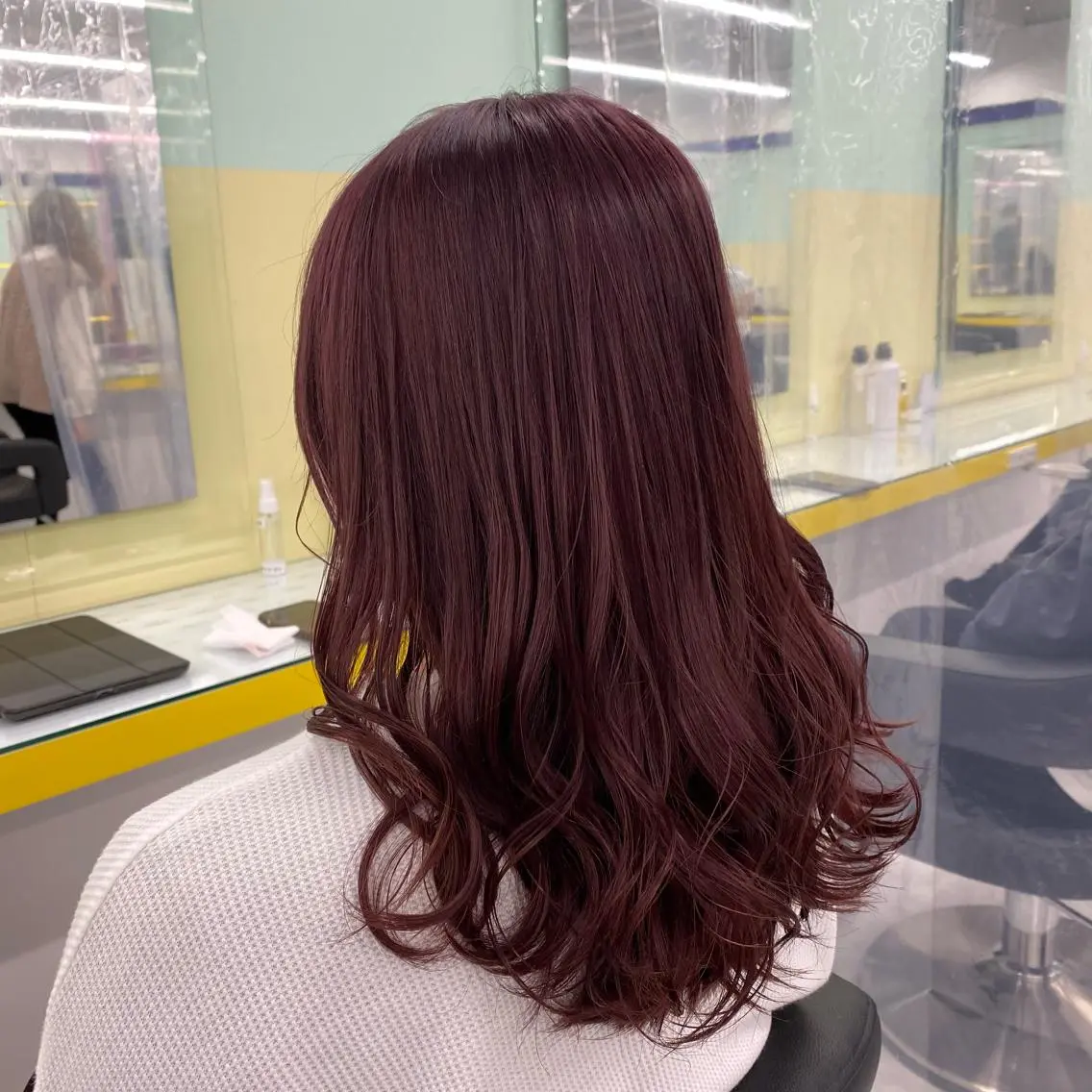 セミロング カラー ヘアアレンジ ヘアカラー トリートメント mai🍑暖色カラー /レイヤー💖のヘアスタイル