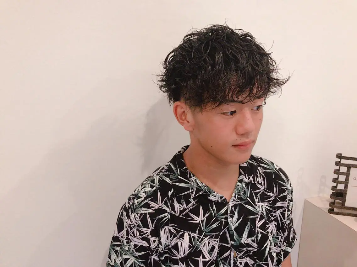 ショート カラー パーマ ヘアアレンジ メンズ カット パーマ ちこ .のヘアスタイル