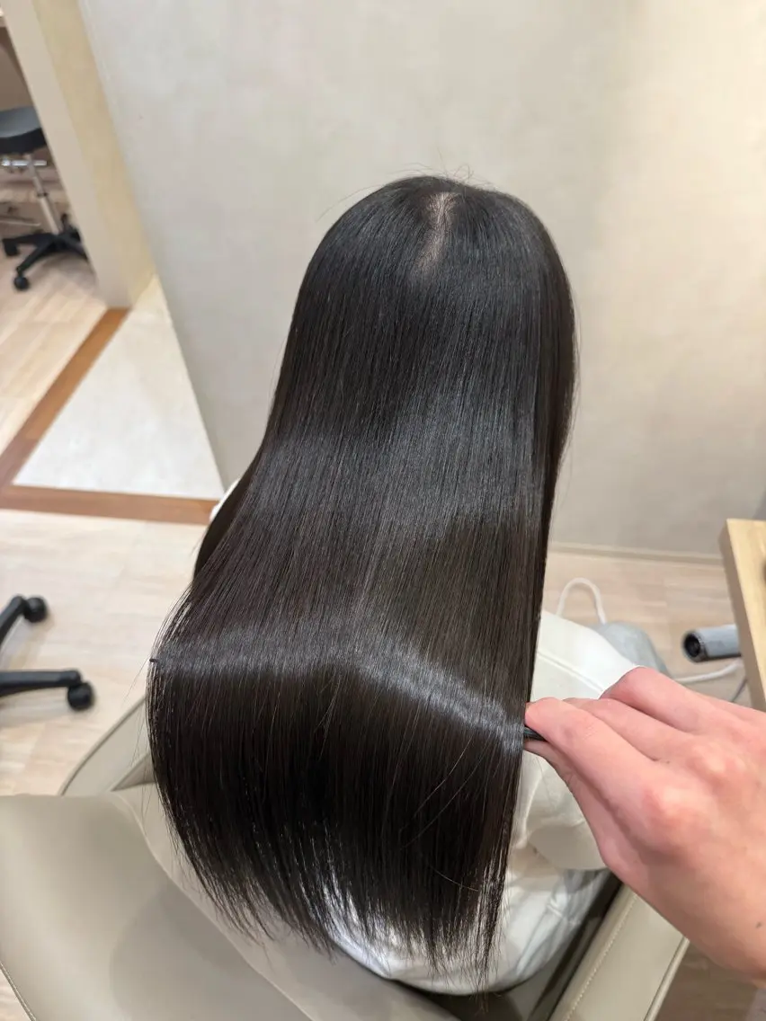 ロング 顔まわりレイヤー 顔周りカット 髪質改善 レイヤーカット 縮毛矯正 カット トリートメント 💎髪質改善/艶髪 原孝嘉のヘアスタイル