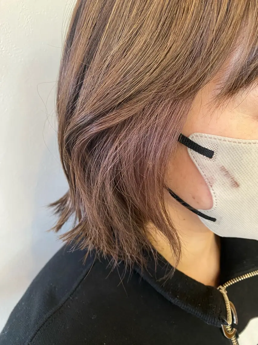 ショート カラー ベージュカラー イヤリングカラー ハイライトカラー ピンクカラー ピンクベージュ 田崎 暁大のヘアスタイル
