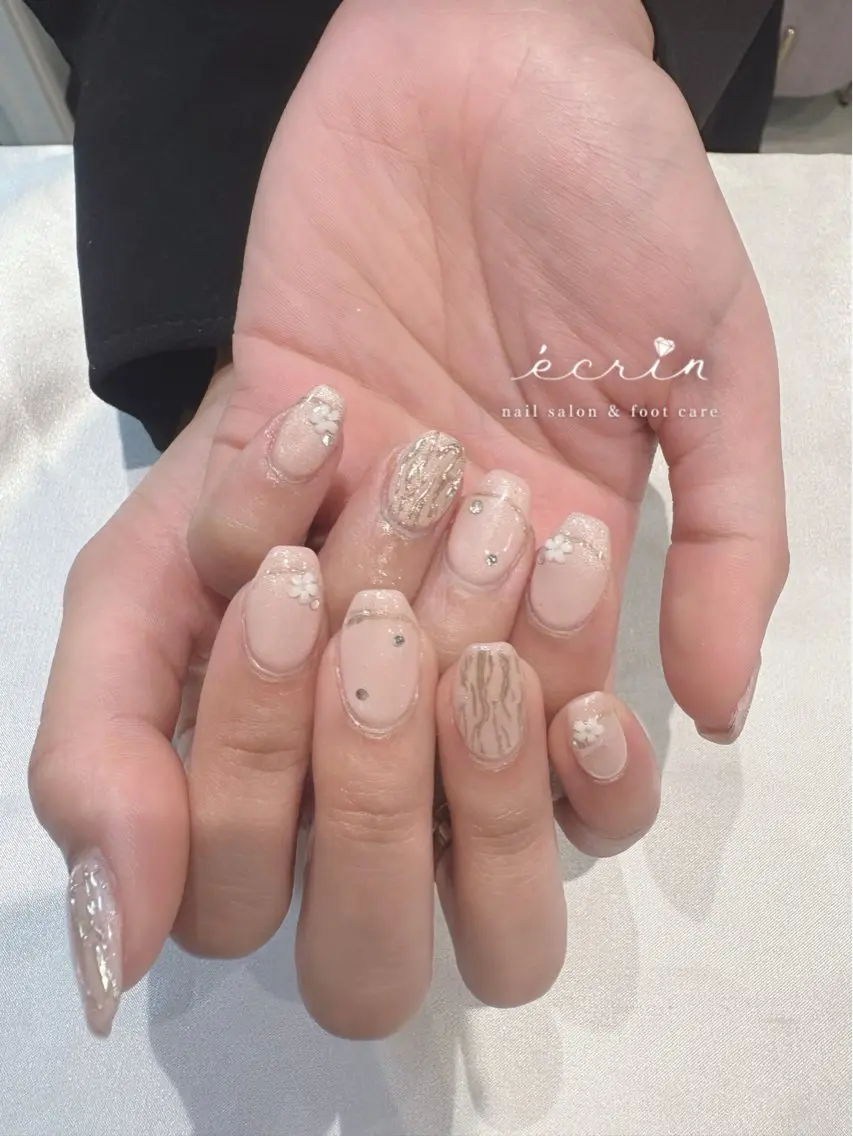 ネイル ecrin エクラン Haruka🌼のネイルデザイン