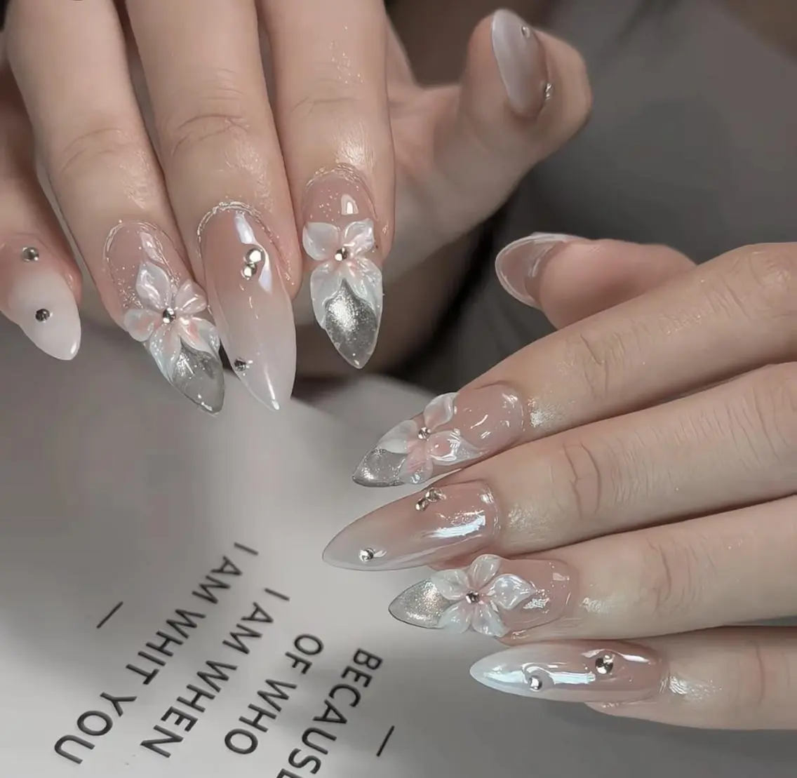 ネイル オーロラネイル チークネイル フットネイル ジェルネイル 韓国ネイル ハンドネイル Buruberii hbaby nailのネイルデザイン