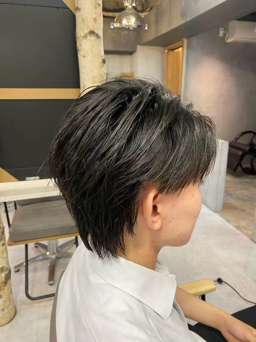 ショート メンズ センターパート カット 髪質改善特化美容師 酸性ストレート近藤俊のヘアスタイル
