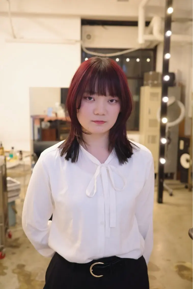 ミディアム カラー ミタニ ナギサのヘアスタイル