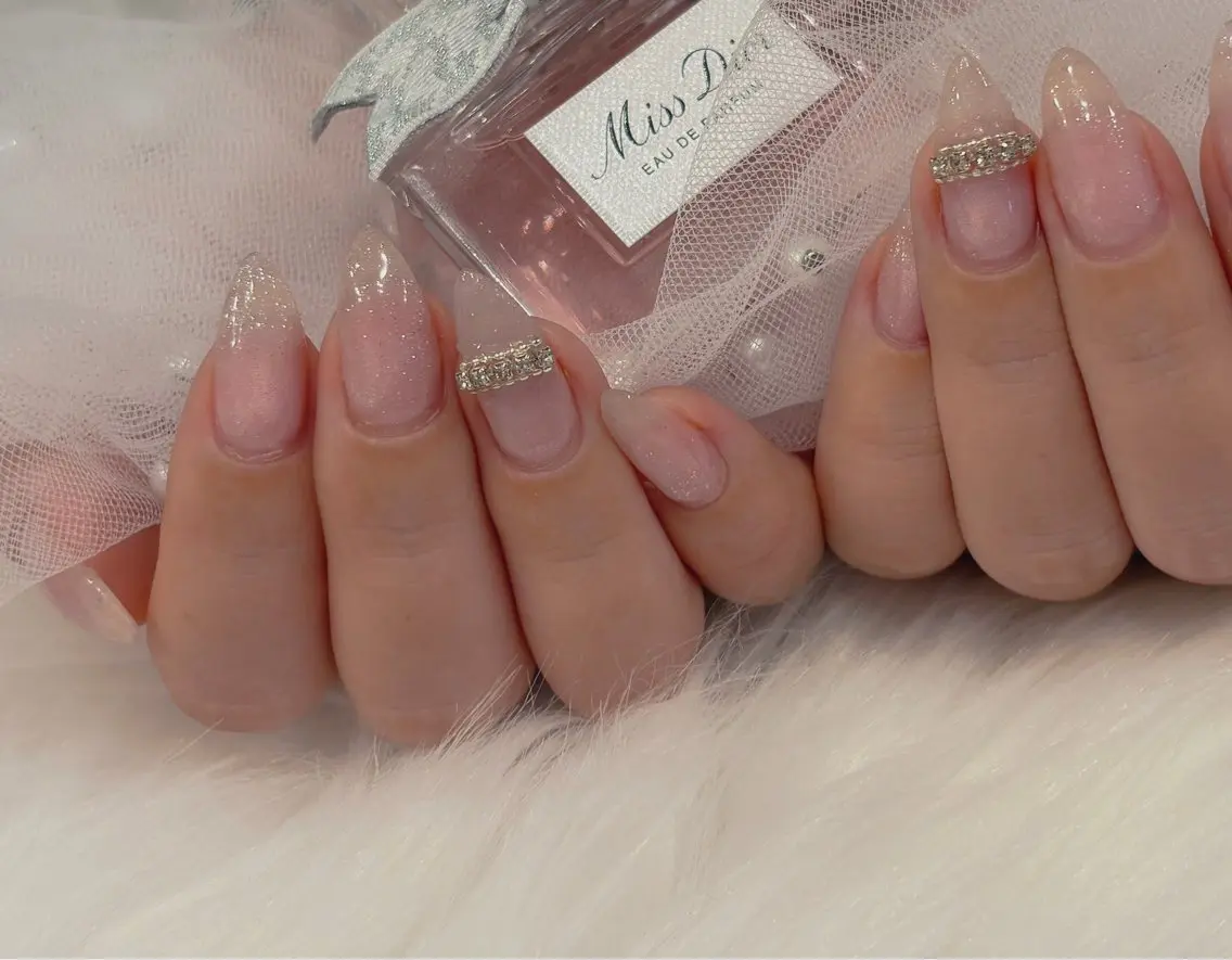 ネイル キラキラネイル ラメ(グリッター) マグネットネイル ハンドネイル M🎀 nailのネイルデザイン