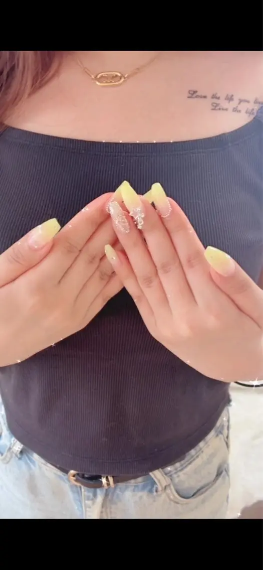 ネイル ハンドネイル ESPOIR Ｎのネイルデザイン