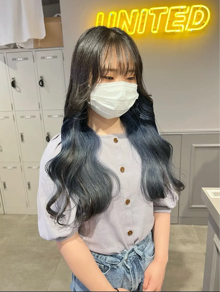 セミロング カラー ヘアアレンジ 🩵 JURI🩵のヘアスタイル