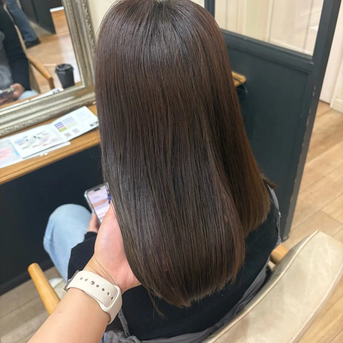 カラー ヘアカラー トリートメント しおり🍬 KOKORO🤍のヘアスタイル