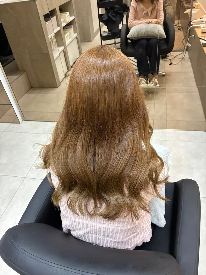 セミロング カラー ベージュカラー ブリーチ ミルクティーベージュ ブリーチなしカラー ヘアカラー 「似合わせ/髪質改善 《ワタル》」のヘアスタイル