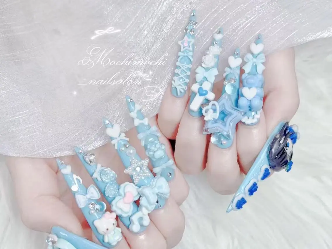 ネイル 長さ出し キラキラネイル 韓国ネイル ロングネイル マグネットネイル ハンドネイル ハンドケア MUNI🎀  NAIL のネイルデザイン