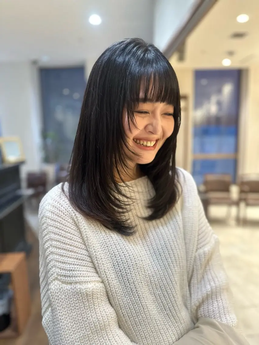 セミロング 伸ばしかけ レイヤーカット カット 大人レイヤー×艶髪 小久保　春暁のヘアスタイル