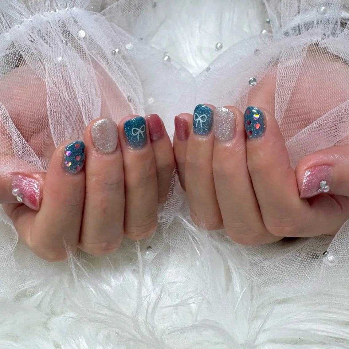 ネイル ハート マグネットネイル リボン ハンドネイル SHINE nail salonのネイルデザイン