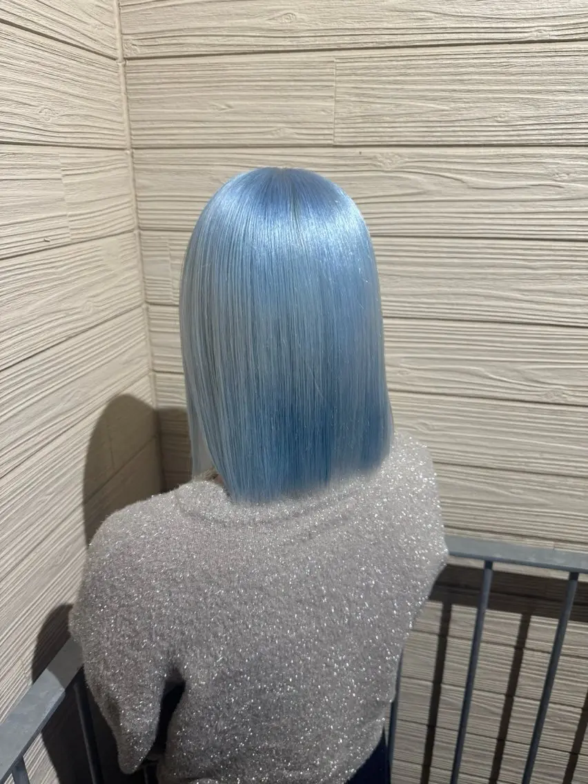 ミディアム カラー ブルーカラー ヘアカラー トリートメント ヘアセット 小川 新大のヘアスタイル