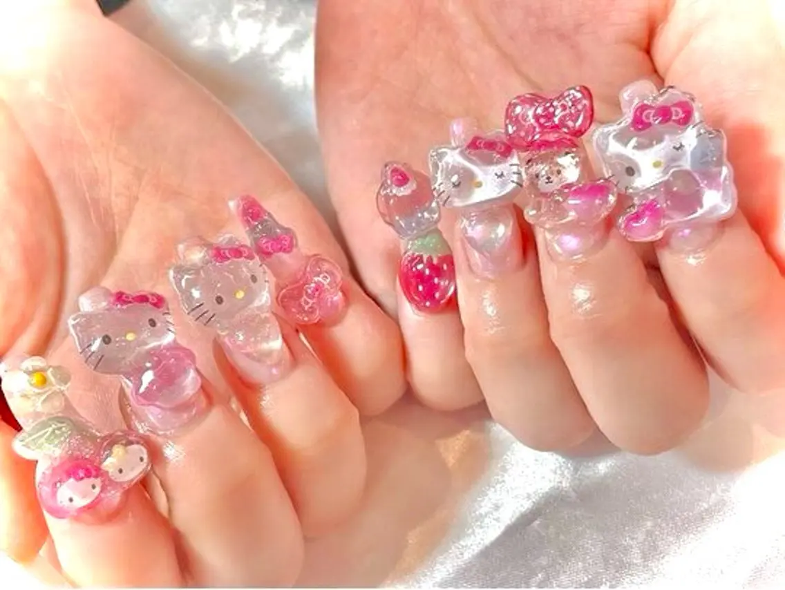 ロング GGhouse narumiのネイルデザイン