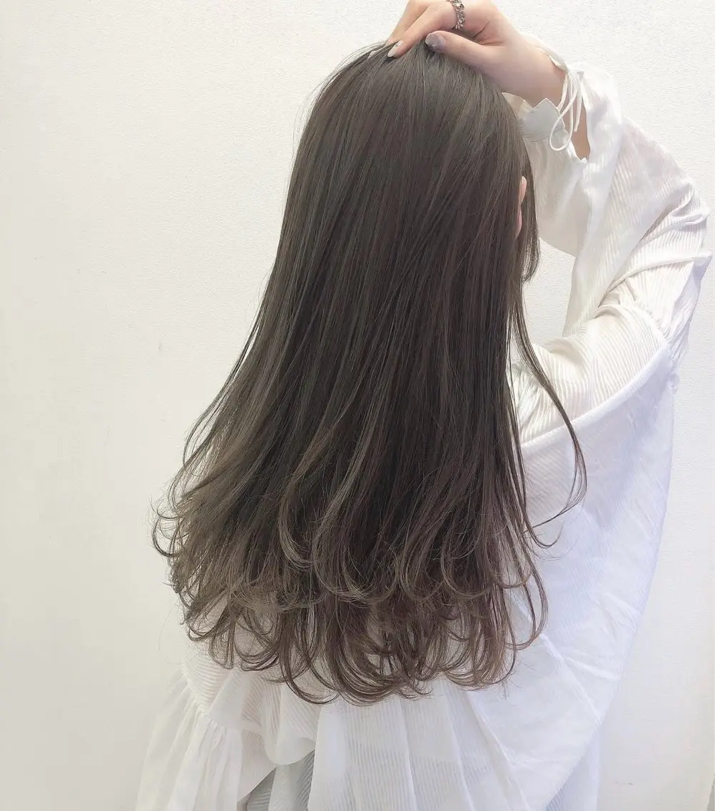 ロング カラー 梅田🩵/透明感 花音のヘアスタイル