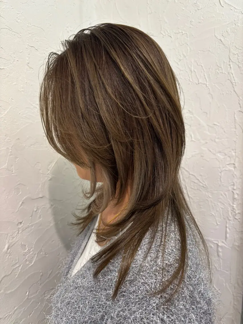 ロング 小西 綾乃のヘアスタイル