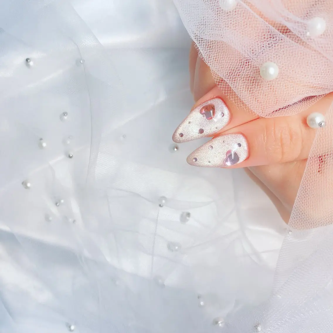 ネイル オーロラネイル フレンチネイル キラキラネイル 韓国ネイル ピンク ハンドネイル Lance nailのネイルデザイン