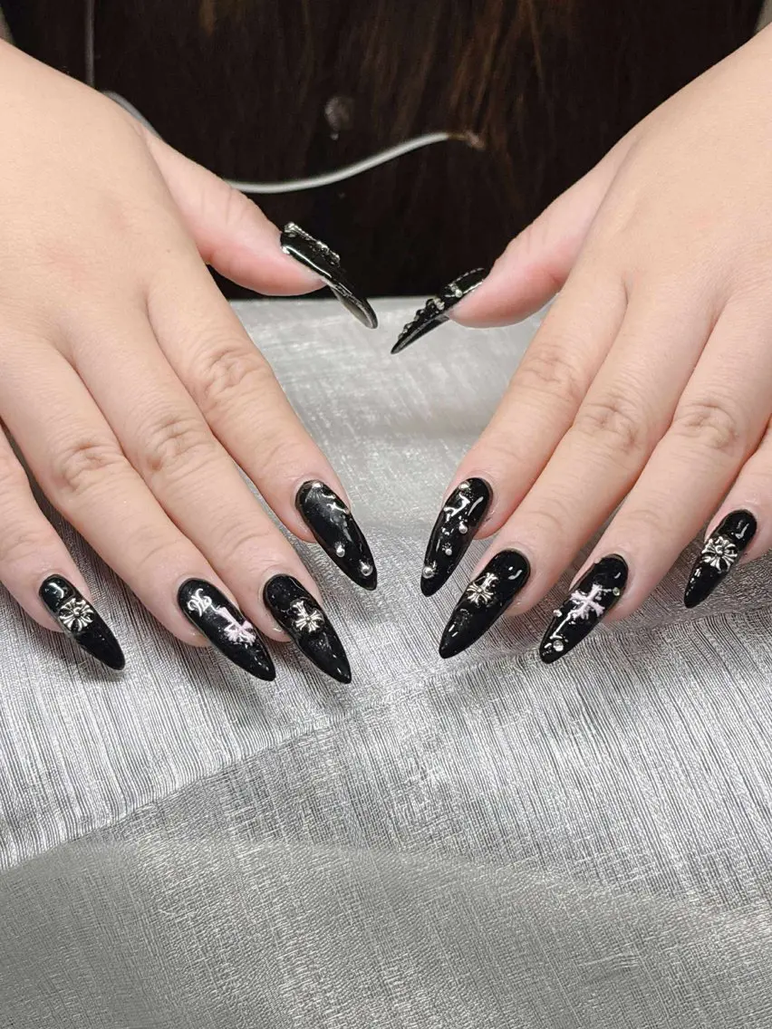 ネイル 長さ出し グラデーション 卒業式 キラキラネイル マグネットネイル ハンドネイル Lee Nailsのネイルデザイン