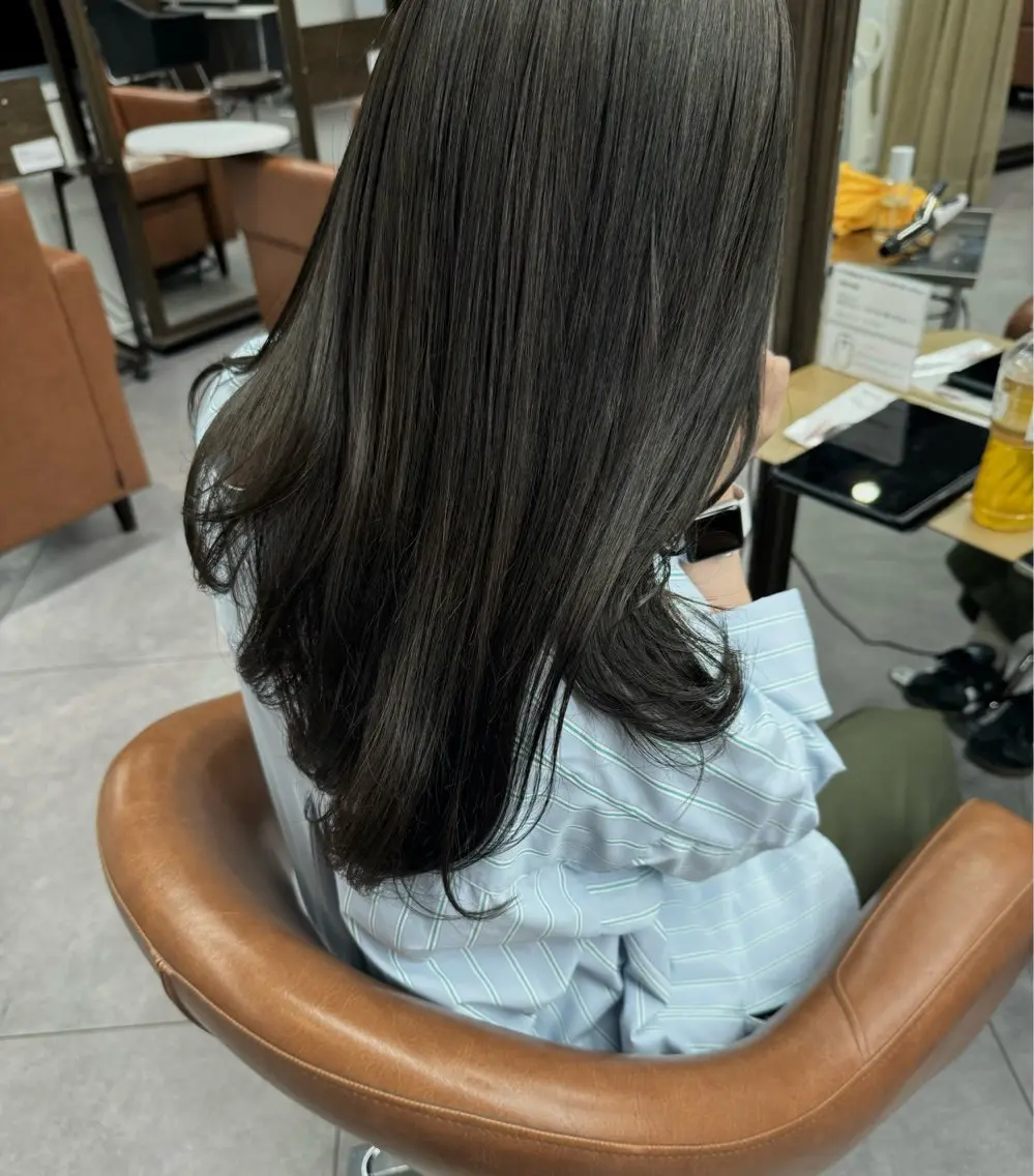 セミロング カラー グレージュ ヘアカラー reira/堀江/ 似合わせカットのヘアスタイル