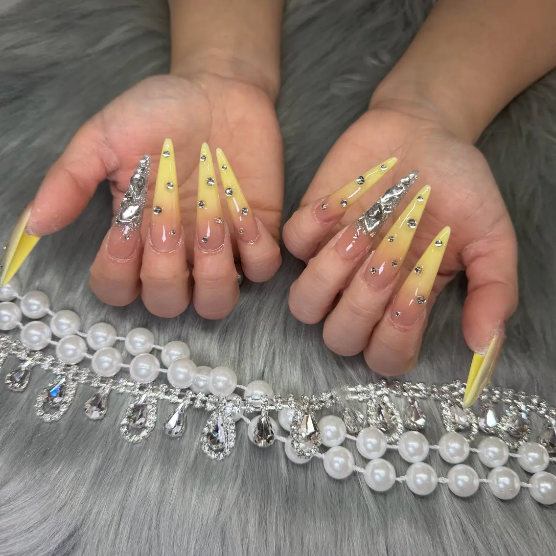 ネイル フレンチネイル ジェルネイル 韓国ネイル ロングネイル マグネットネイル ハンドネイル Nail Salon Growのネイルデザイン