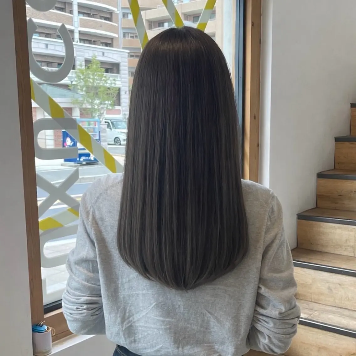 セミロング カラー lolonois / aikuのヘアスタイル
