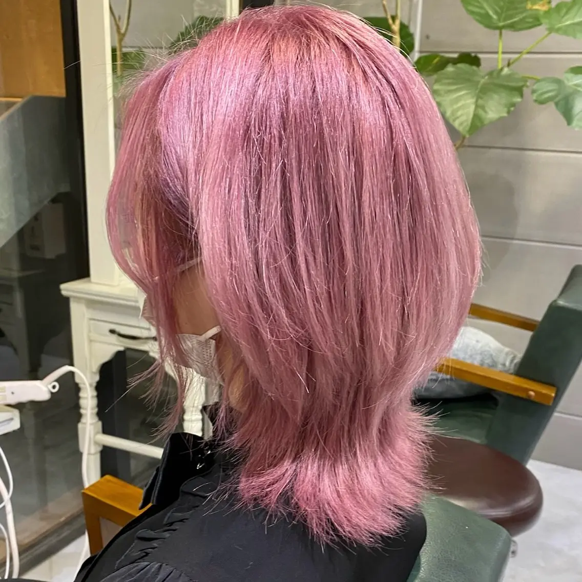 ミディアム カラー ブリーチ デザインカラー ハイトーンカラー ピンクカラー ヘアカラー トリートメント DAYS Men’sのヘアスタイル