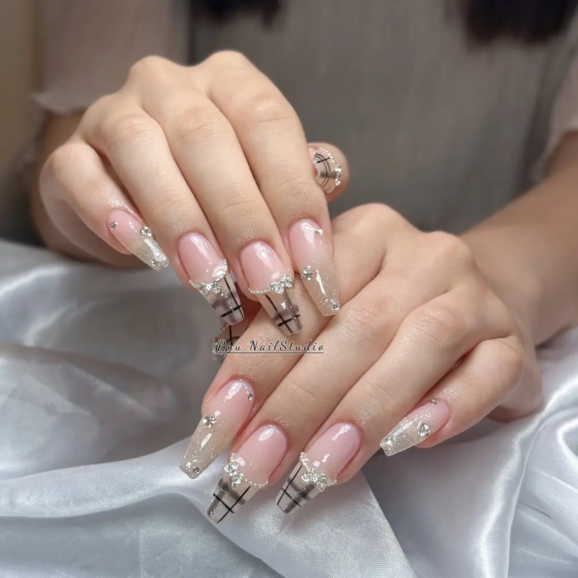 ネイル アートネイル ジェルネイル グラデーション マグネットネイル ニュアンスネイル ハンドネイル Ryu nail studioのネイルデザイン