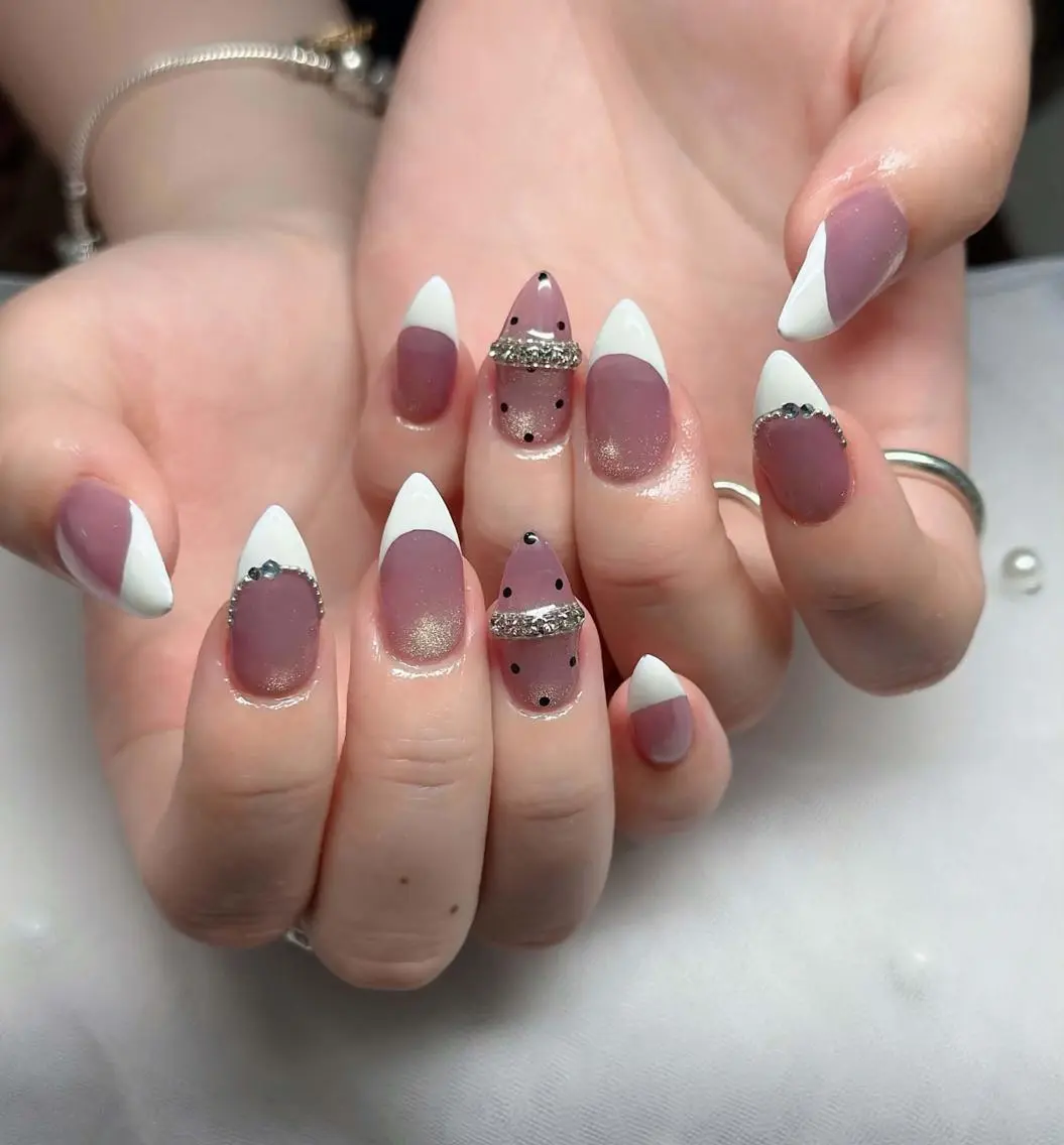 ネイル フレンチネイル ジェルネイル ハロウィン マグネットネイル ネイルチップ ハンドネイル H.baby Nail Salonのネイルデザイン