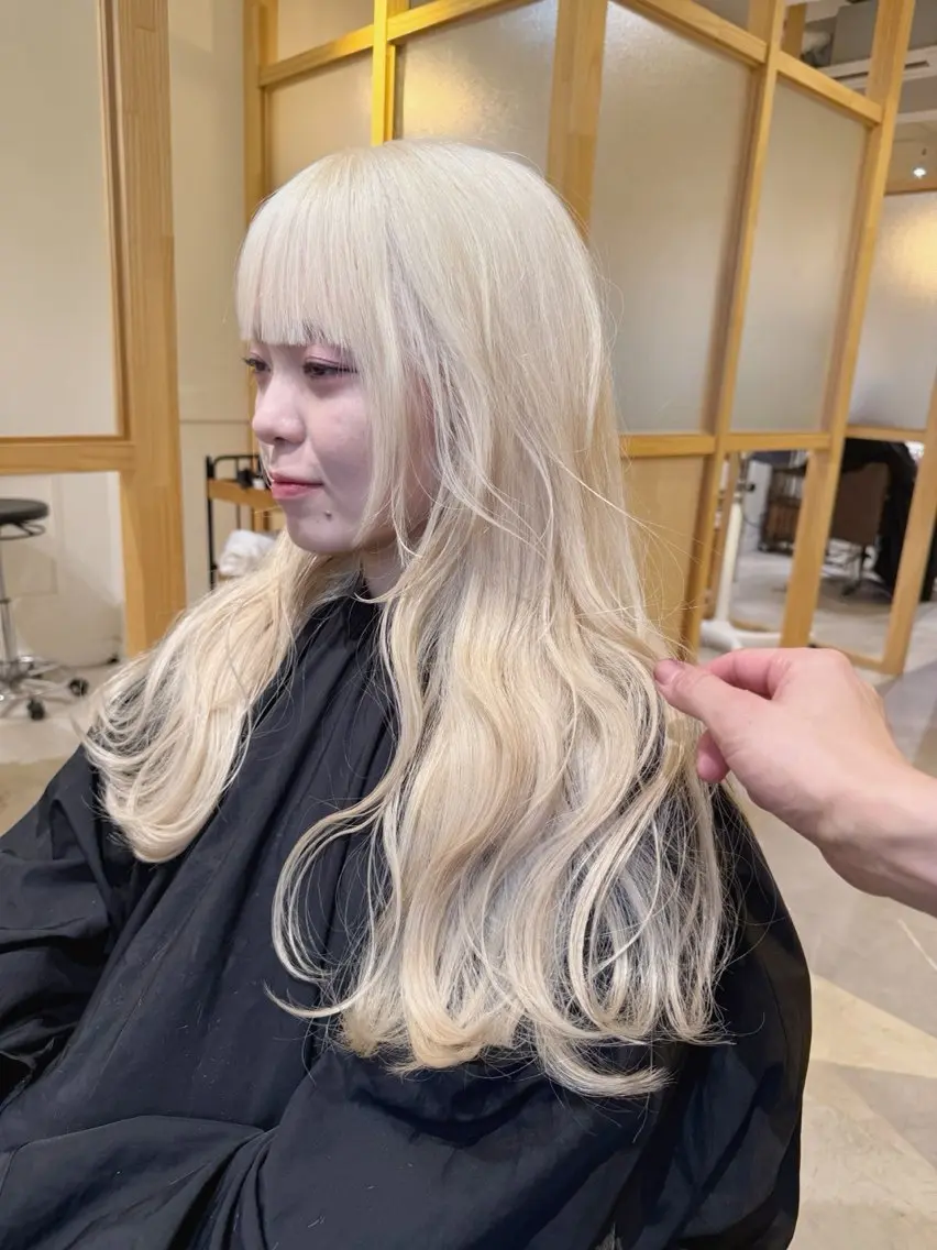 ロング カラー ベージュカラー ブリーチ ブロンド ブロンドベージュ ホワイトベージュ “ミニモ最高評価獲得 “代表"Kohei"のヘアスタイル