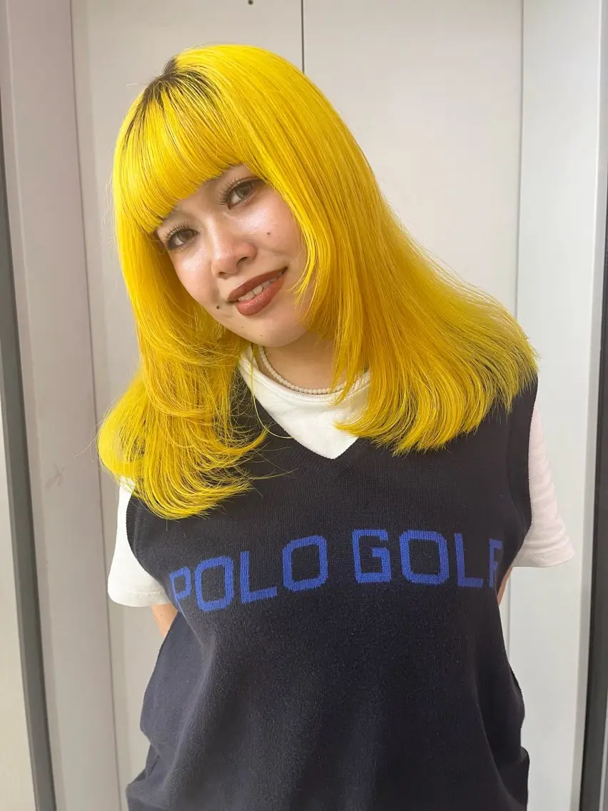 セミロング カラー パーマ ベージュカラー ブリーチ ケアブリーチ ハイトーンカラー イエローカラー 🎨ハイトーン/ 切りっぱなし みつきのヘアスタイル