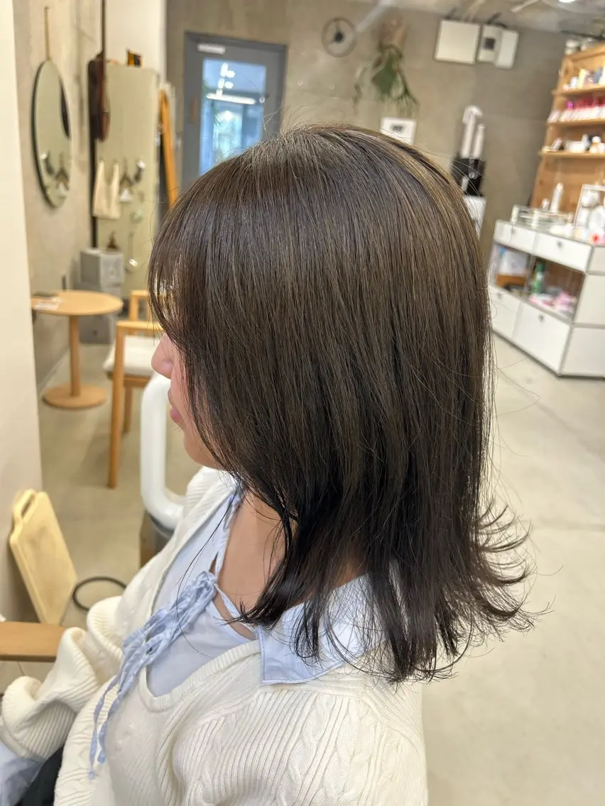 ミディアム カラー ヘアカラー トリートメント SiLO Yukinaのヘアスタイル