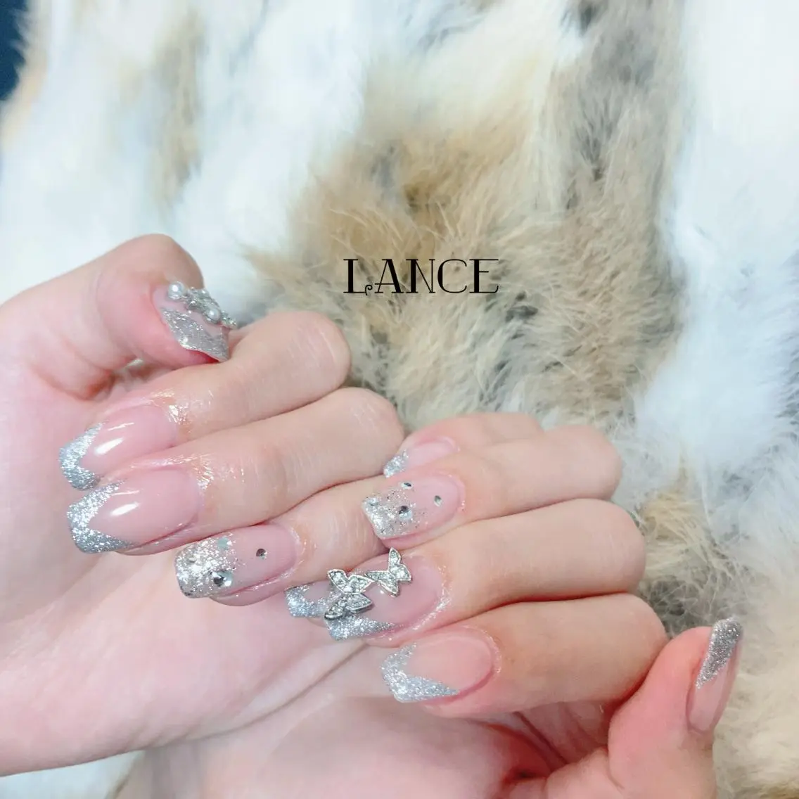 ミディアム ネイル オーロラネイル フットネイル フレンチネイル ミラーネイル ニュアンスネイル ハンドネイル Lance nailのネイルデザイン