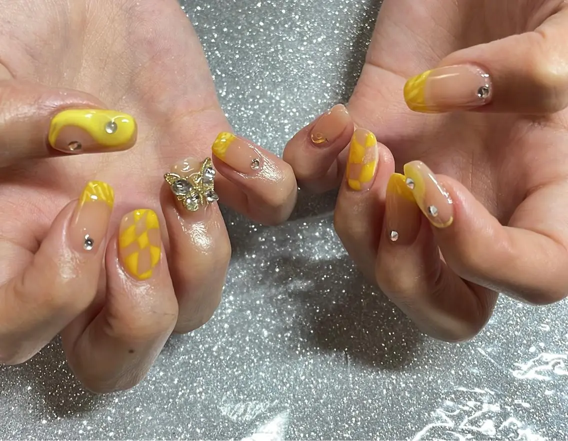 ネイル ハンドネイル VIERU 🌈🎀💖のネイルデザイン