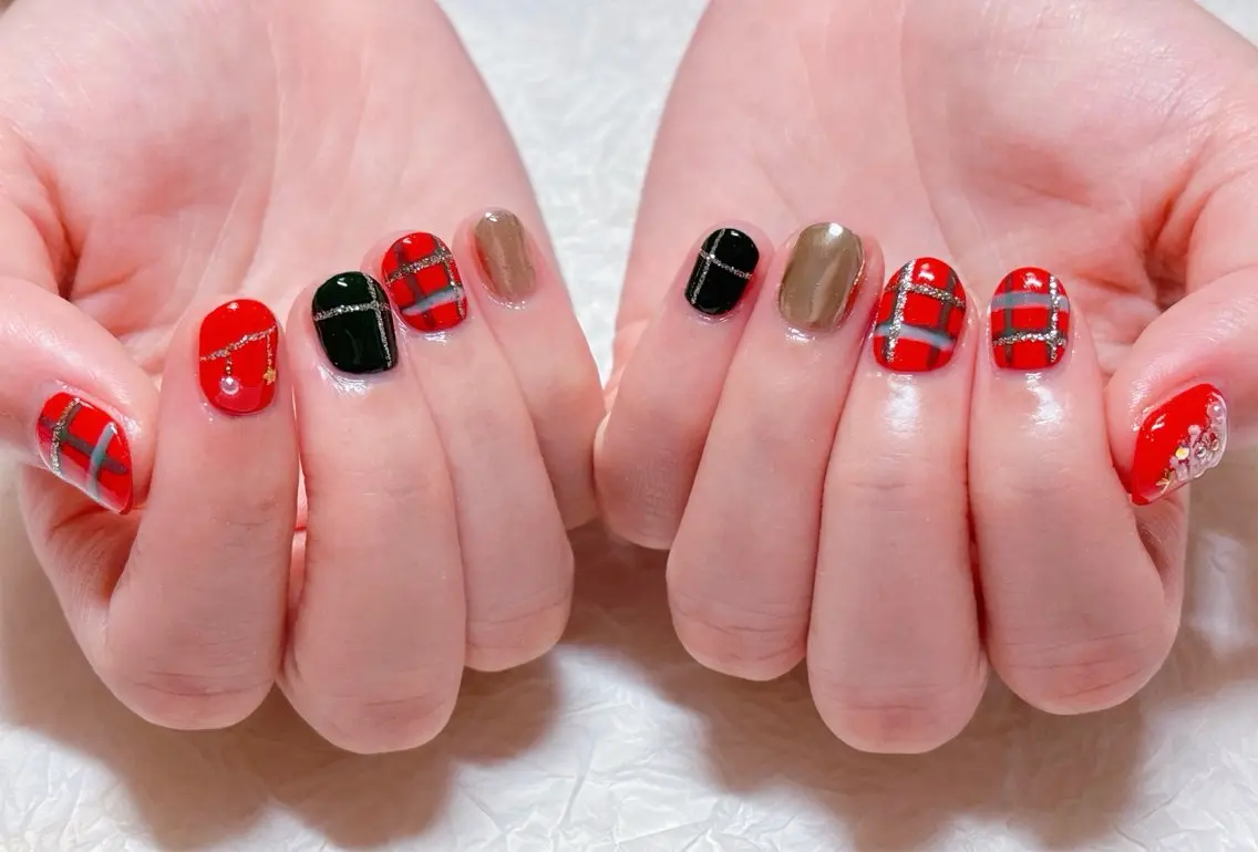 ネイル 冬ネイル クリスマス ハンドネイル ハンドケア ゆ か_Nails💫のネイルデザイン