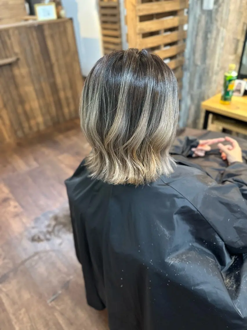 ミディアム カラー カット ヘアカラー トリートメント Luzir⭐︎ GEN⭐︎のヘアスタイル