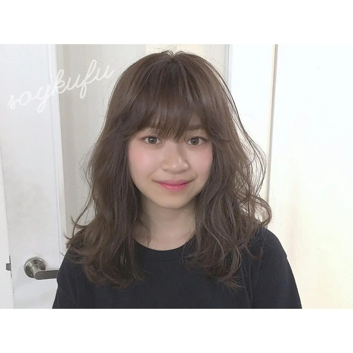 セミロング アッシュ 【今だけブリーチ 限定価格💕】すみのヘアスタイル