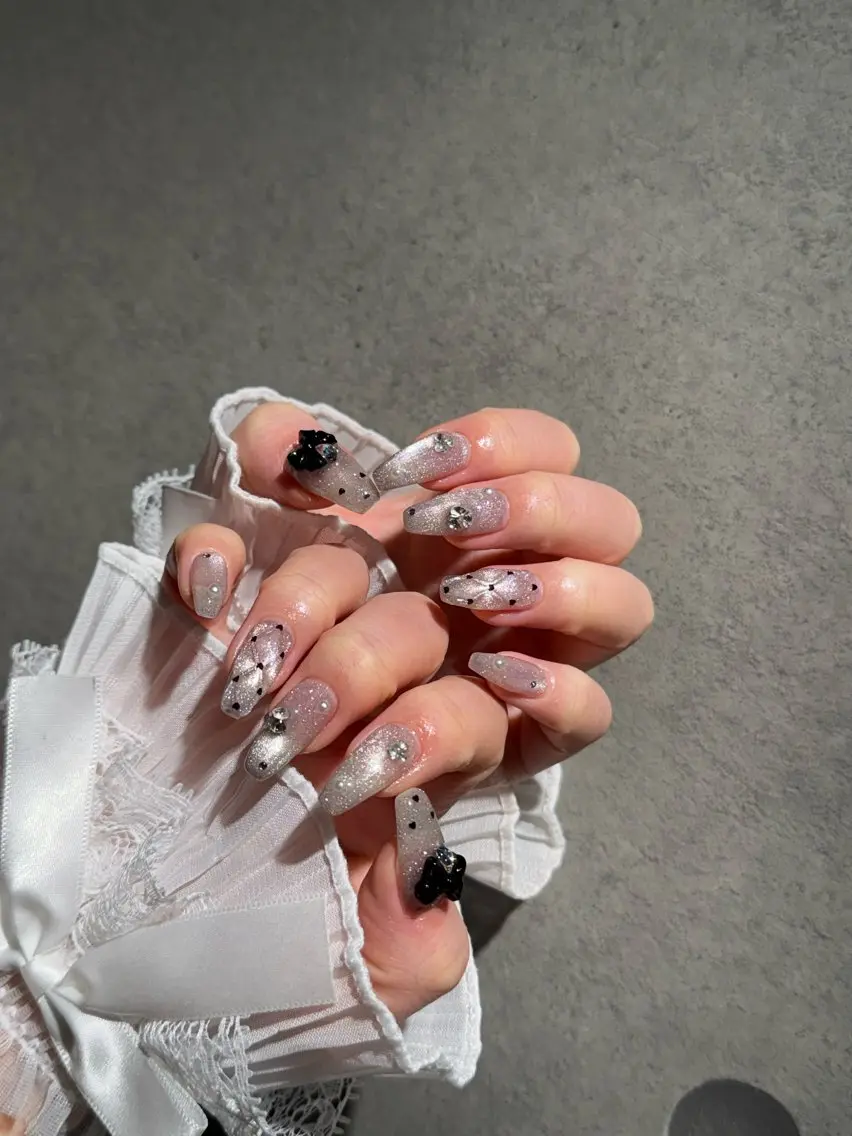 ネイル I-nailロング /ワンホン/キラキラのネイルデザイン
