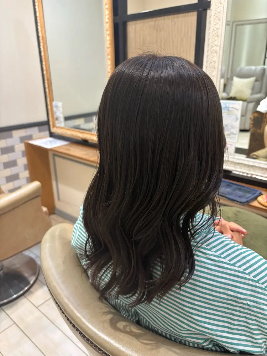 ミディアム ヘアカラー トリートメント SUZUKI AIRIのヘアスタイル