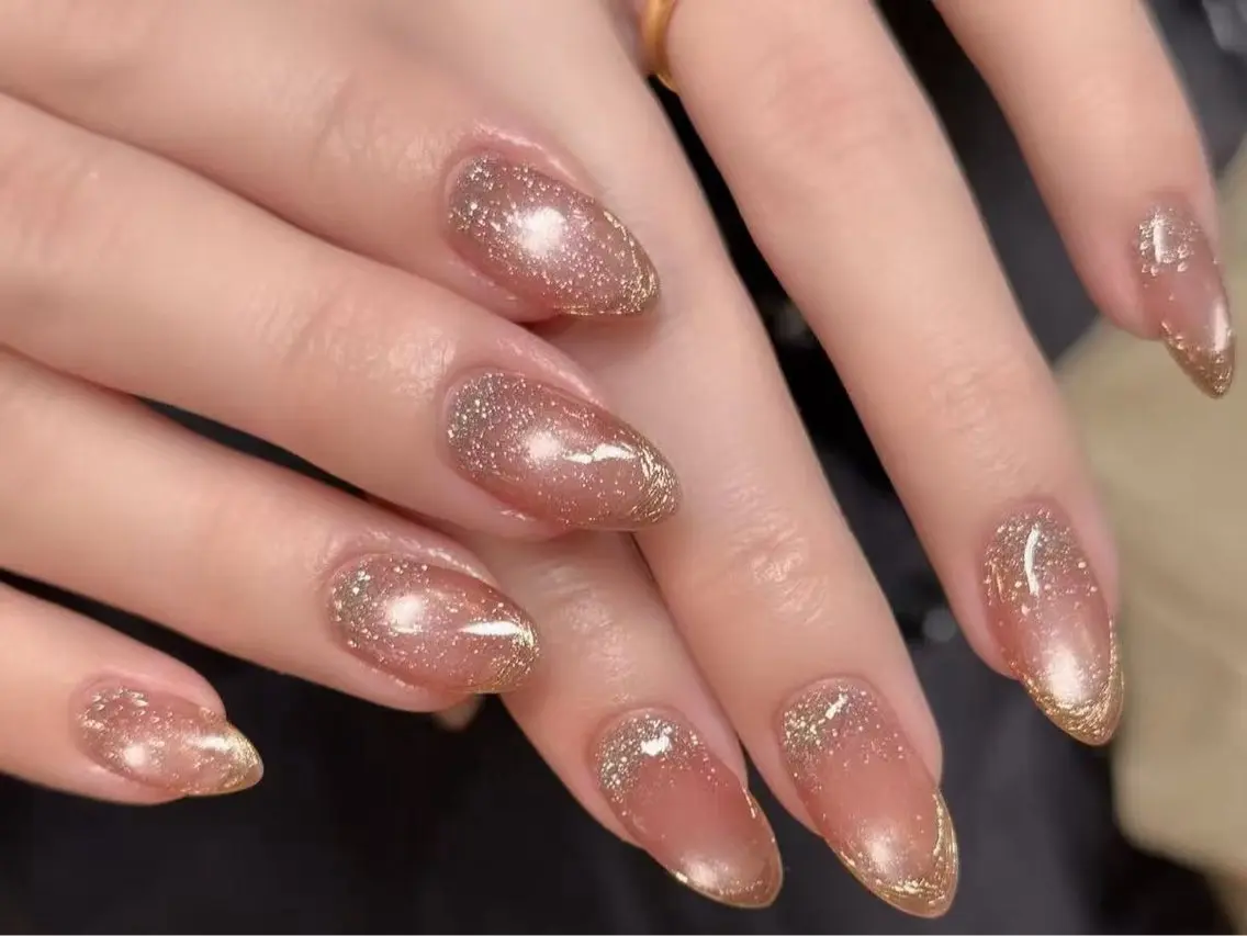 ネイル マグネットネイル 持ち込み ニュアンスネイル 春ネイル ハンドネイル ハンドケア ETE LUNA NAILのネイルデザイン