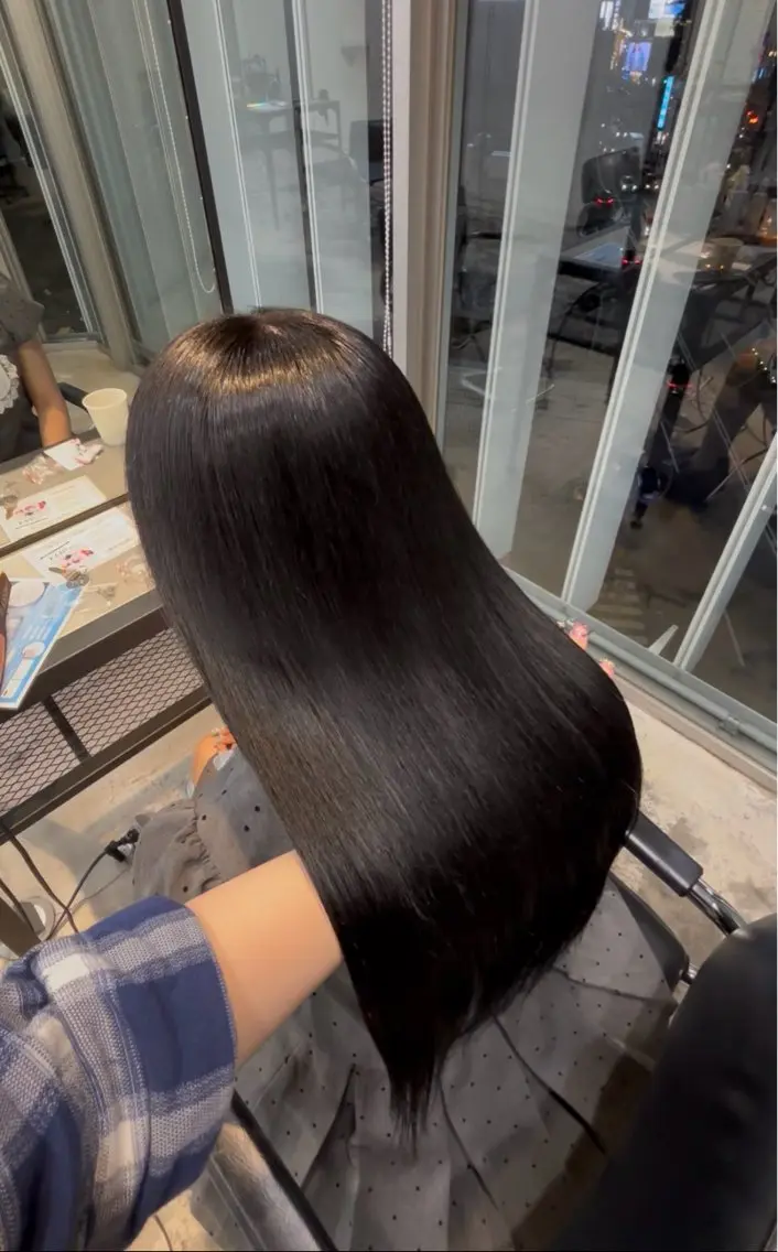 ロング カラー 透明感カラー ダークグレー ダークグレージュ グレージュ ヘアカラー 縮毛矯正 トリートメント ダメージレス艶髪 🦋MISAKI🦋のヘアスタイル