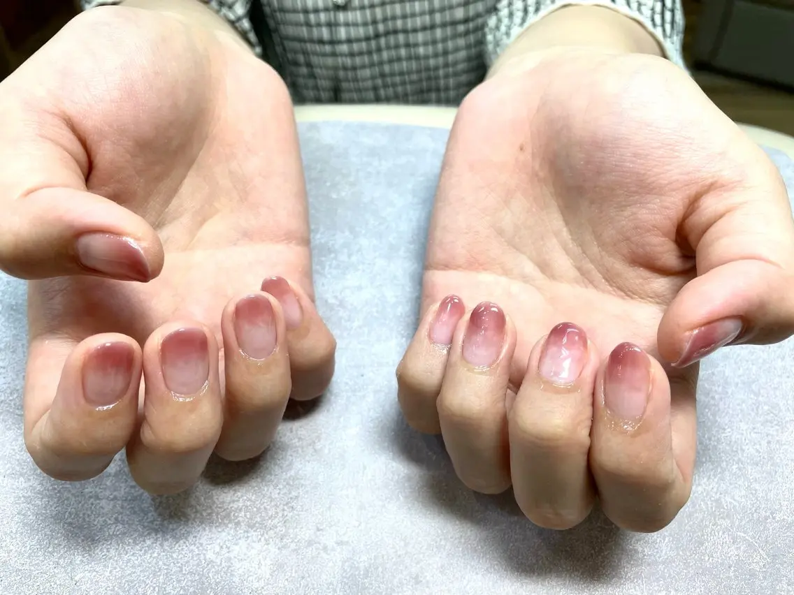 グラデーションネイル(オフ込み)の写真