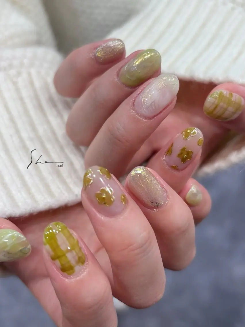 ネイル フラワーネイル ハンドネイル SHE adusaのネイルデザイン