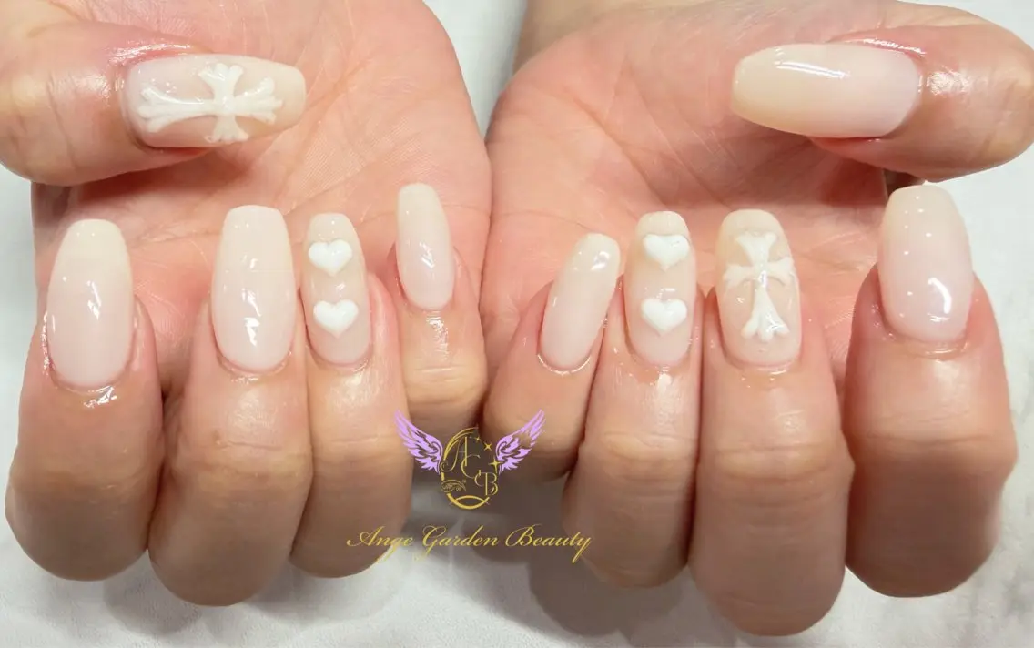 ネイル ハート ワンカラーネイル ホワイト ハンドネイル AngeGarden Beautymihoのネイルデザイン