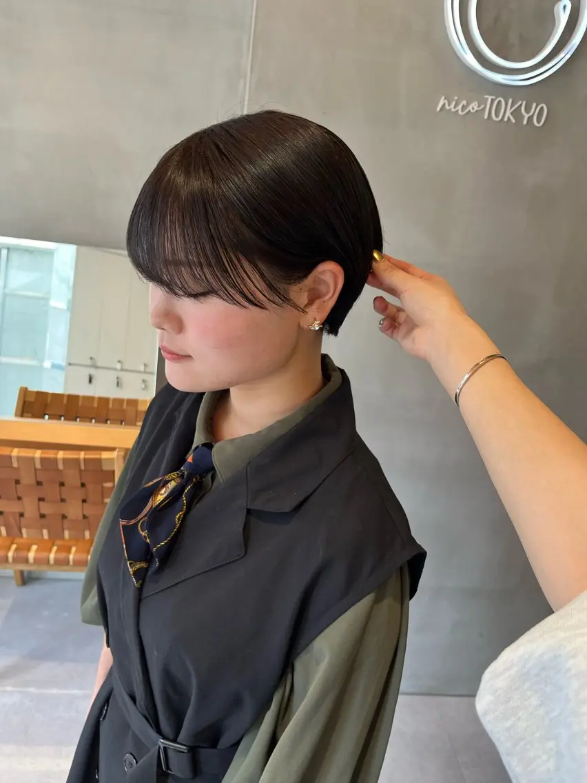 ショート カラー 縮毛矯正ボブ&顔まわ レイヤー♡TOMOEのヘアスタイル