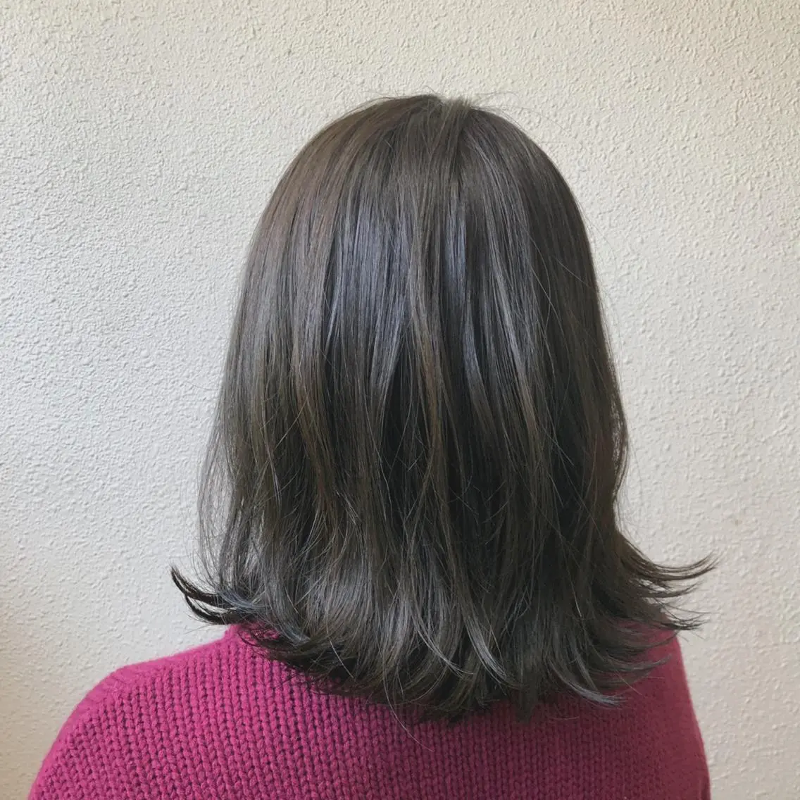ミディアム カラー ダークグレー ダークグレージュ グレージュ カット ヘアカラー トリートメント 中司 莉菜のヘアスタイル