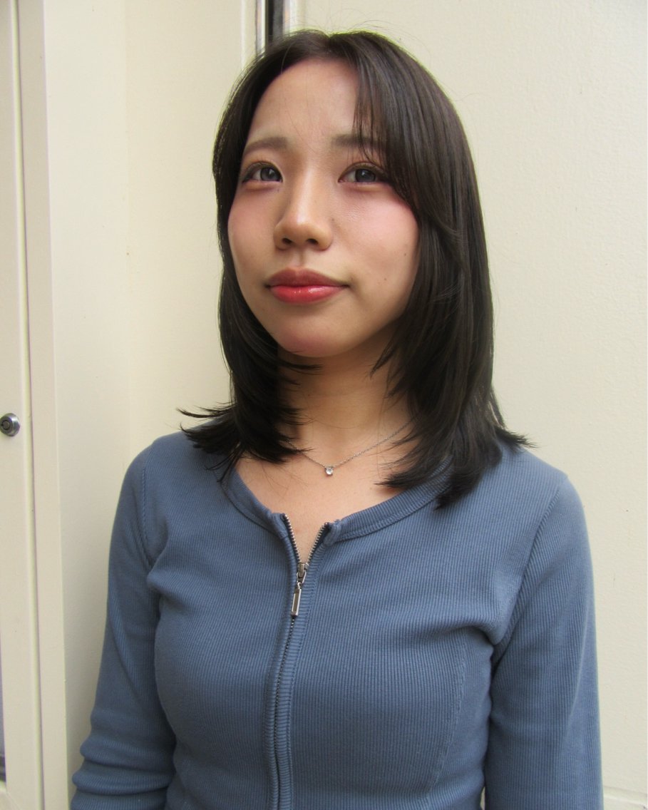 ミディアム カット ヘアカラー 藤澤 聖奈のヘアスタイル