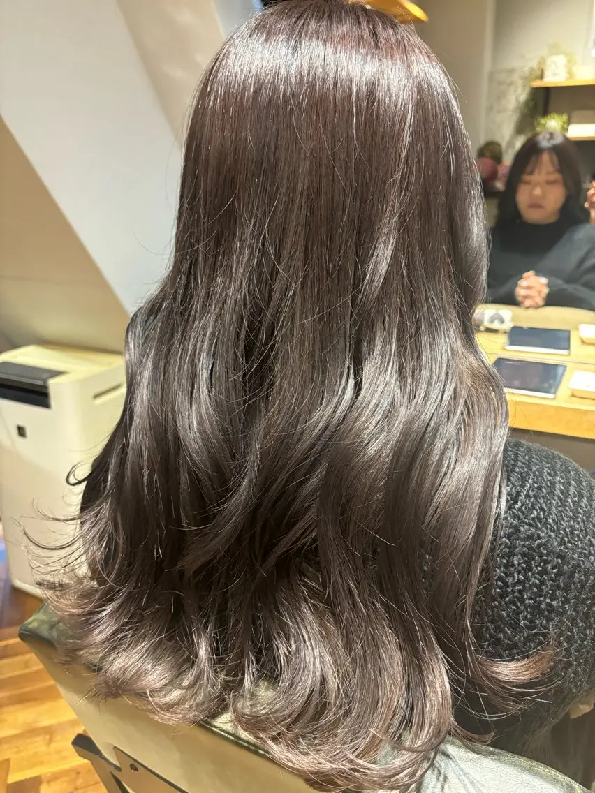 ロング カラー 透明感カラー ダブルカラー ハイライトカラー イルミナカラー インナーカラー カット ヘアカラー トリートメント misa🫧ナチュラ ル縮毛矯正/髪質改善のヘアスタイル